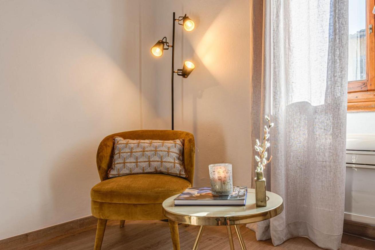 Laurel Apartment By Mmega Florence Ngoại thất bức ảnh